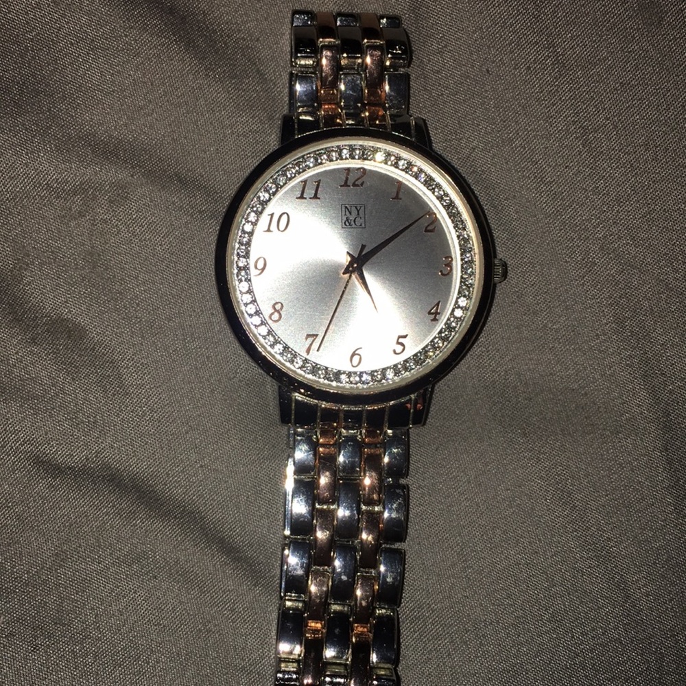 New York &Company Watch